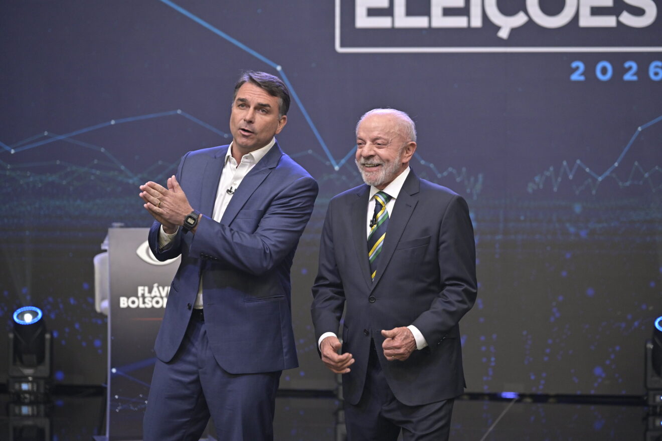 Campanhas de Flávio e Lula vão ao TSE para tratar de quebras de sigilo