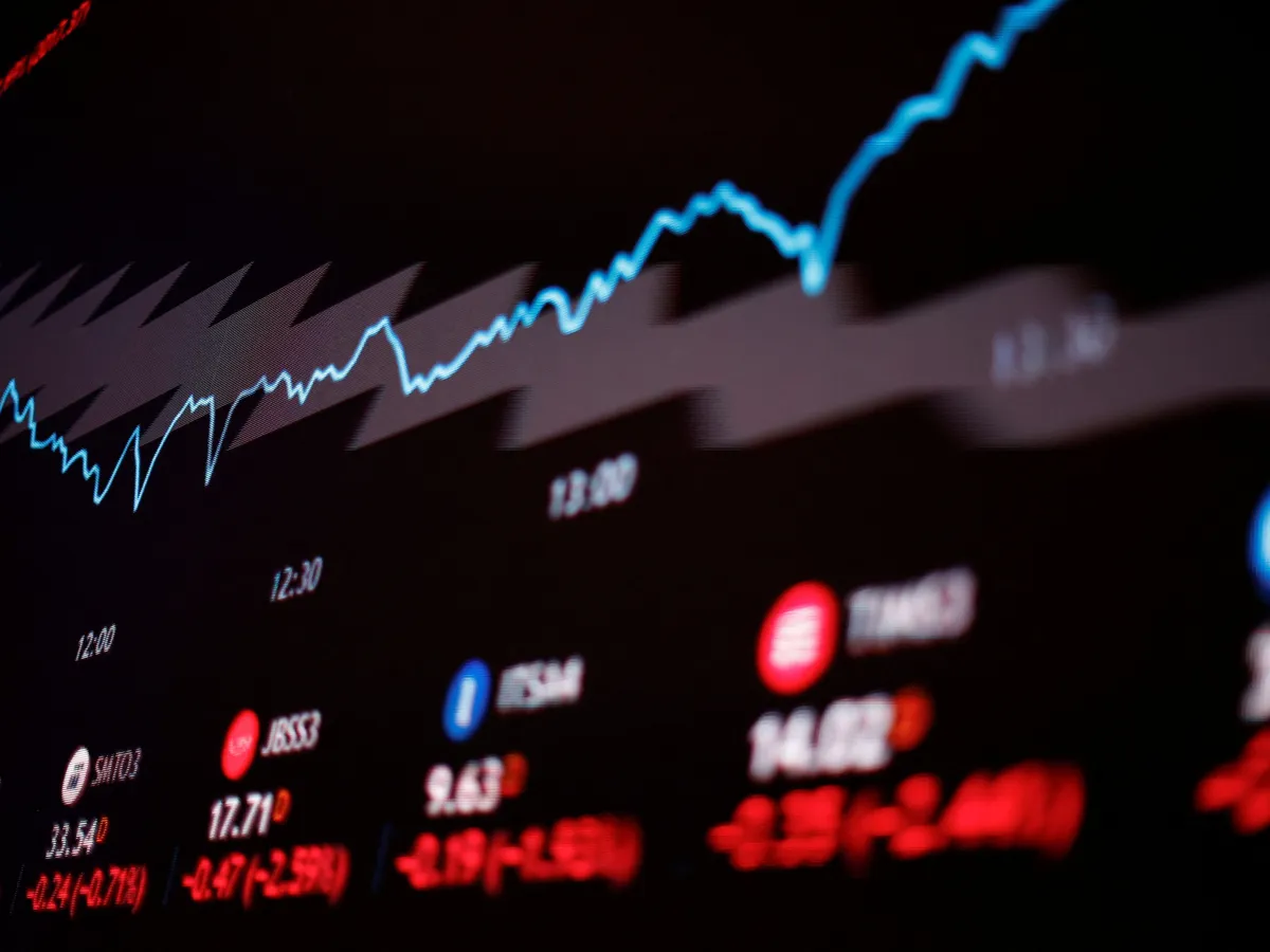 Estrangeiro ingressa com recorde de R$ 10 bilhões na bolsa após 1º turno