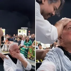 Idoso vai às lágrimas durante batismo na Bahia: “Vida nova aos 92 anos”