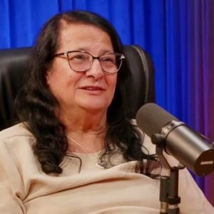 Mãe de Dinho do Mamonas diz que filho voltou para Deus antes de acidente: “Está com Jesus”