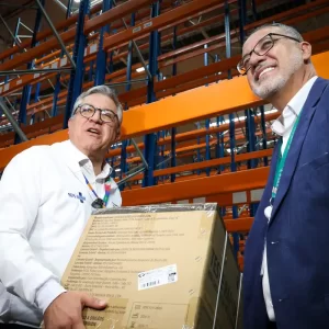 Brasil recebe 1,3 milhão de vacinas contra a covid-19