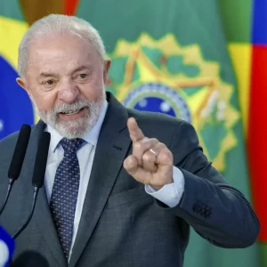Lula processa radialista da Bahia por injúria após ser chamado de ladrão