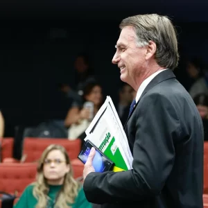 “A verdade não teme o tempo, nem os tribunais”, diz Bolsonaro