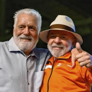 Jaques Wagner, líder do governo Lula, é alvo de operação no Caso Master