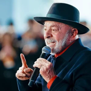 TSE manda Lula explicar, em 48h, propaganda em redes do governo