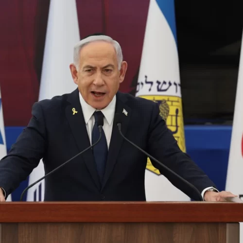 Irã diz ter atacado gabinete de Netanyahu, afirma agência