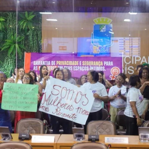 TJMA suspende lei que vetava mulheres trans em banheiros femininos