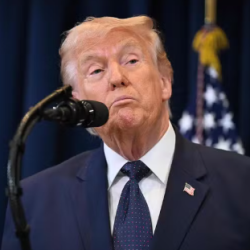 Trump diz que EUA têm “controle total” sobre o Estreito de Ormuz