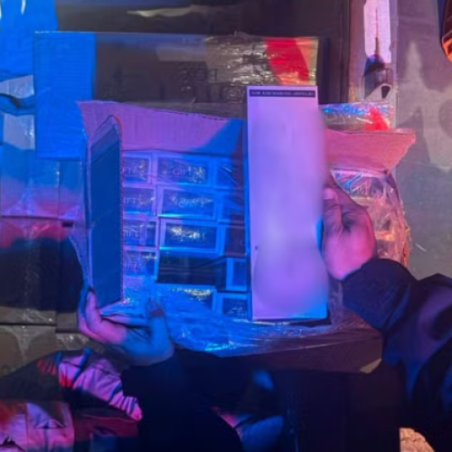 PRF apreende 20 mil maços de cigarros contrabandeados escondidos em caminhão na BR-316, em Caxias