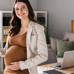 Comissão da Câmara aprova licença de 120 dias para estagiárias gestantes