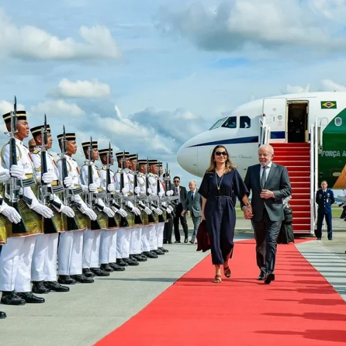 Lula levará em viagem à Europa comitiva que terá 15 ministros