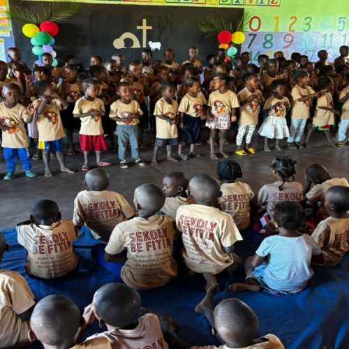 Páscoa missionária alcança mais de mil crianças em Madagascar