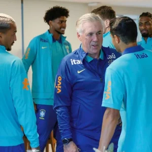 Com maranhense Wesley e Neymar, Seleção Brasileira chega na Granja Comary para preparação à Copa do Mundo