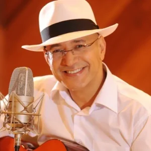 Cantor gospel Sérgio Lopes celebra 35 anos de carreira