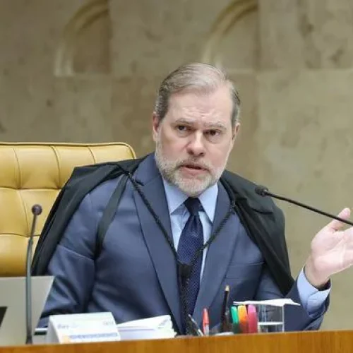 Toffoli se declara suspeito e não vota sobre prisão de ex-presidente do BRB