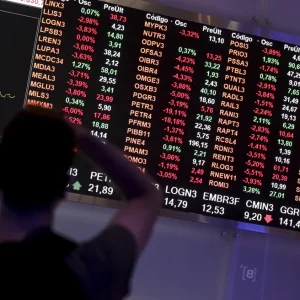 Empresas brasileiras despencam mais de 20% no exterior após vitória de Lula