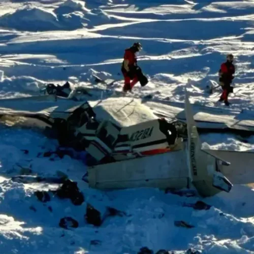 Queda de avião em base militar dos EUA no Alasca deixa 8 mortos