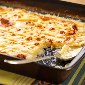 Batata gratinada com camada especial