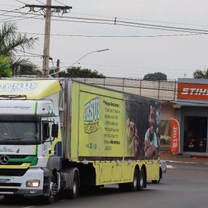 Carreta missionária une ação social e evangelização pelo Brasil