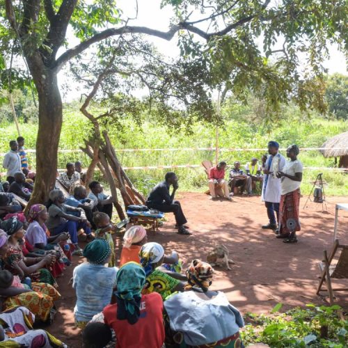 Profissionais de saúde evangelizam em comunidades do Congo