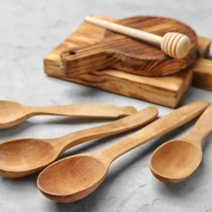 Aprenda como limpar os utensílios de madeira