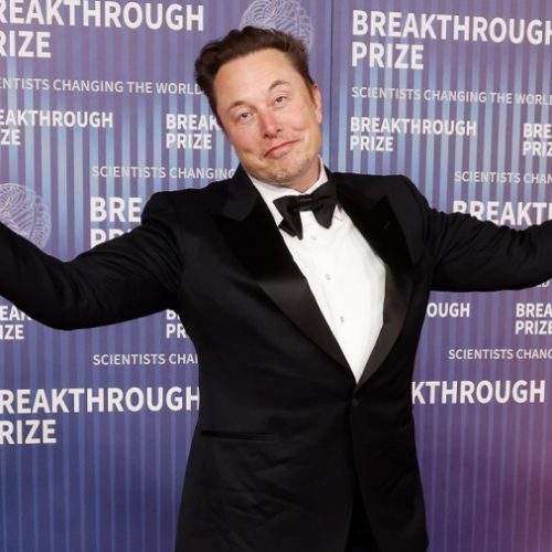 Elon Musk pode se tornar o primeiro trilionário do do mundo