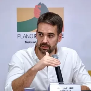 Leite oficializa pré-candidatura à presidência pelo PSD: 'O Brasil tem um problema de direção'