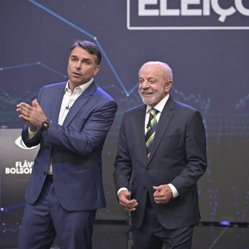Campanhas de Flávio e Lula vão ao TSE para tratar de quebras de sigilo
