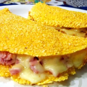 Tapioca de cuscuz recheada