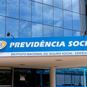 Governo Lula pede que STF suspenda ações de restituição de descontos indevidos do INSS