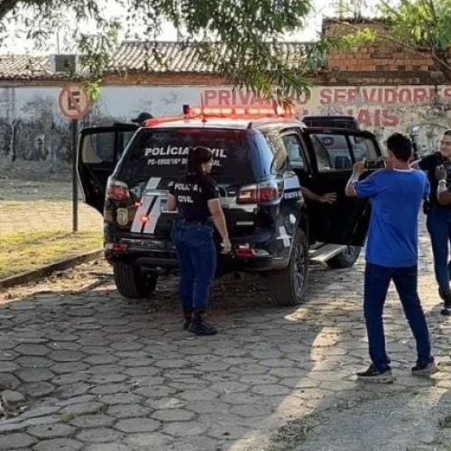 Prisão por estupro: câmera flagrou suspeito levando criança para imóvel em Bacabal